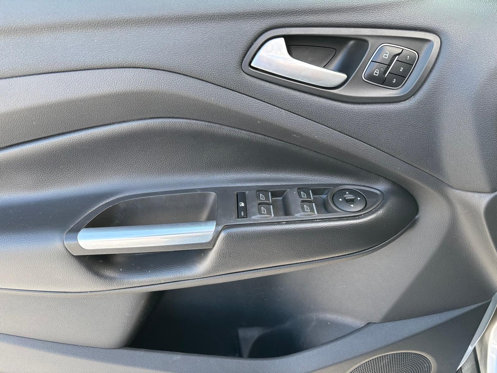 Ford Escape 2018 - Image 12