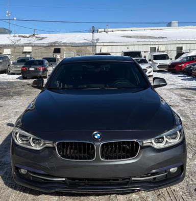 Bmw 330i 2018 - Thumbnail 9