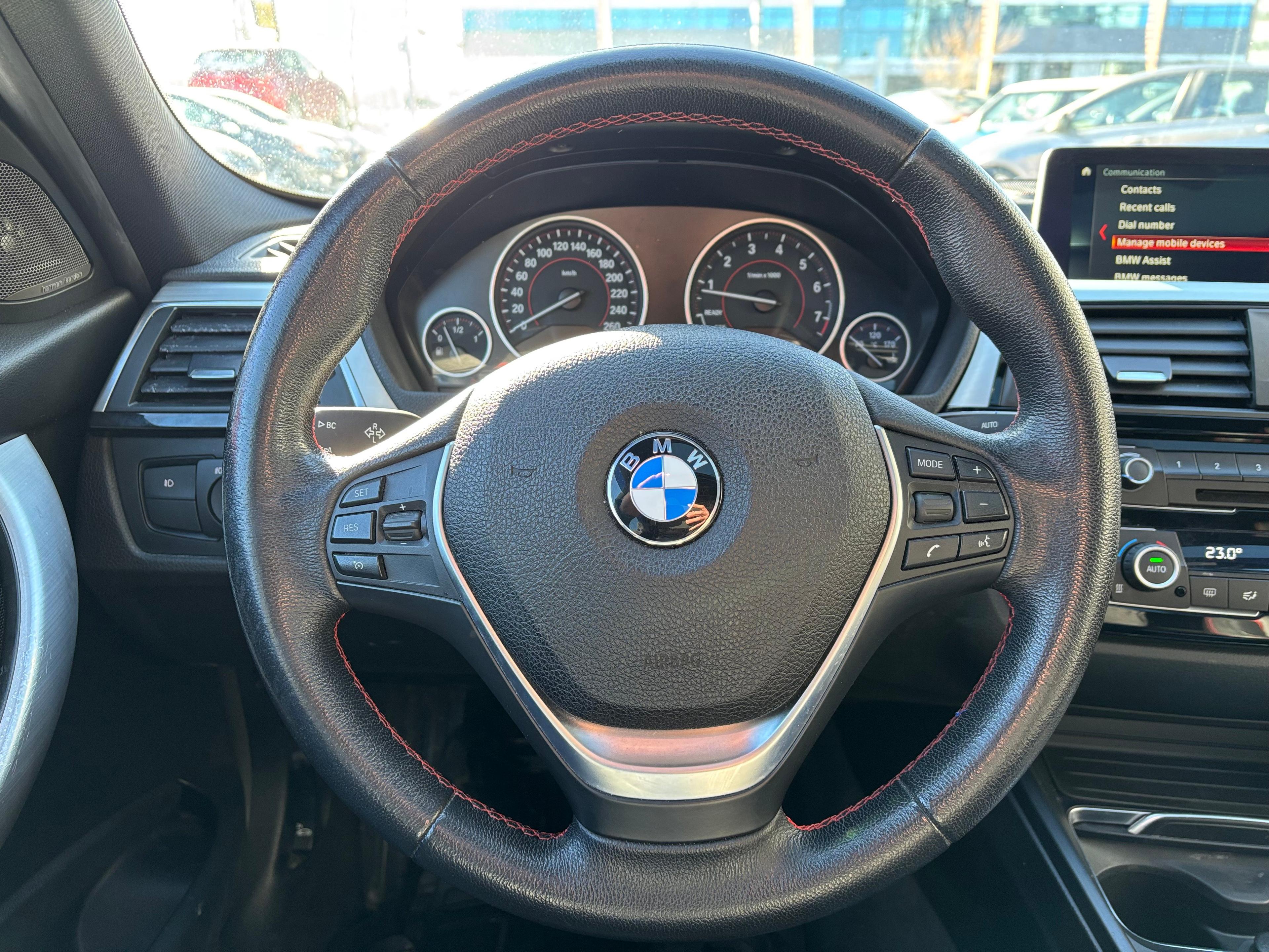 Bmw 330i 2018 - Image 16