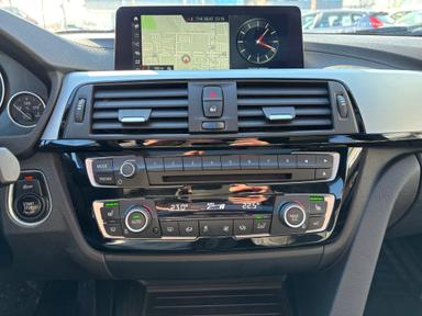 Bmw 330i 2018 - Thumbnail 19