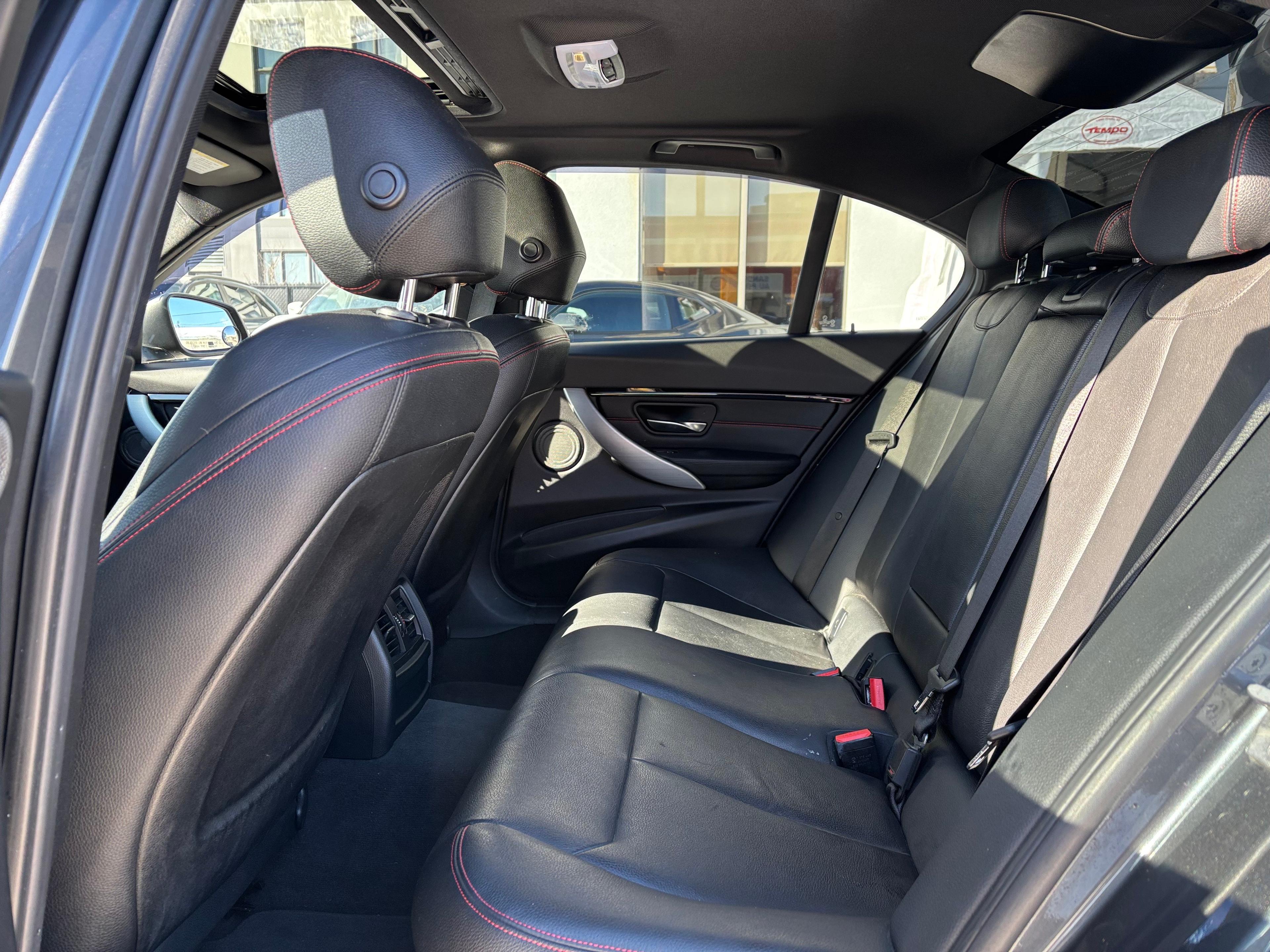 Bmw 330i 2018 - Image 22