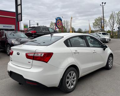 Kia Rio 2015 - Thumbnail 5