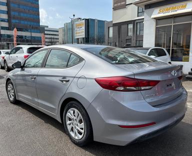Hyundai Elantra Sedan 2017 - Thumbnail 4