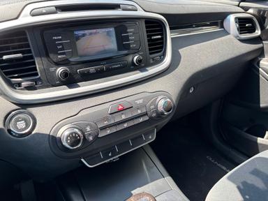 Kia Sorento 2016 - Thumbnail 22