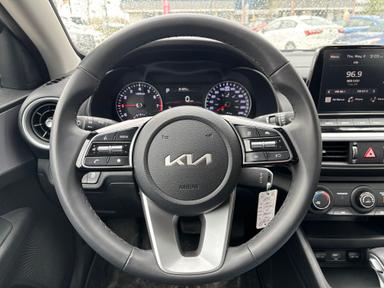Kia Forte 2024 - Thumbnail 13