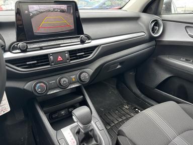 Kia Forte 2024 - Thumbnail 14