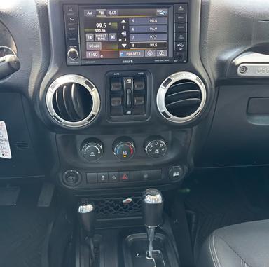 Jeep Wrangler 2016 - Thumbnail 18