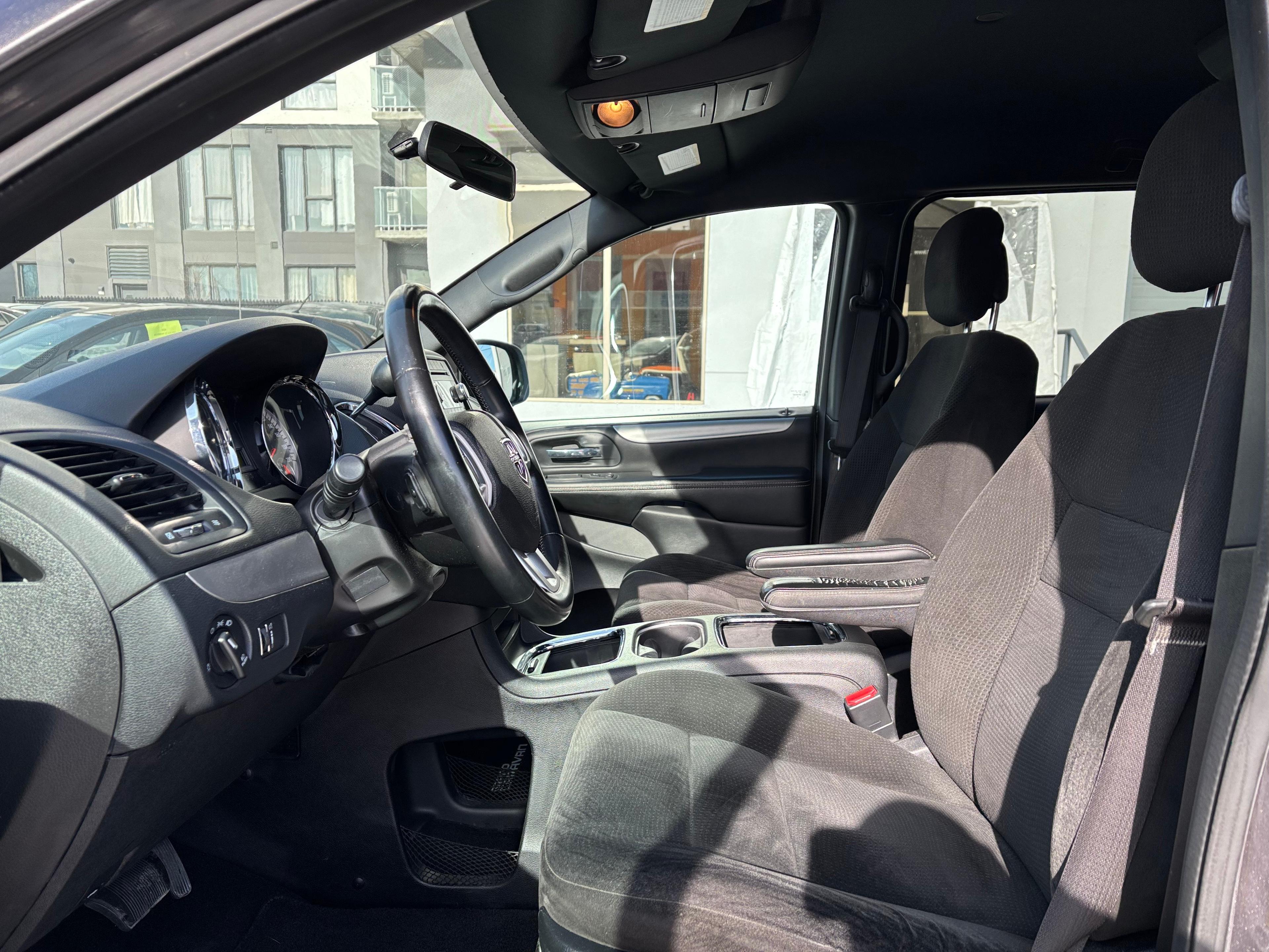 Dodge Grand Caravan 2016 - Image 13