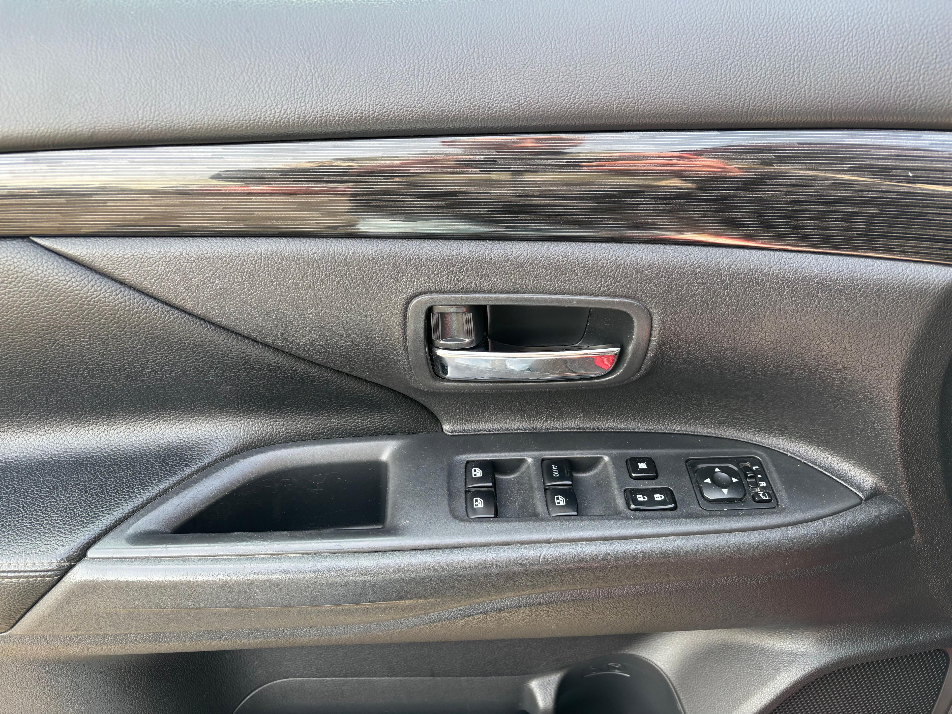 Mitsubishi Outlander 2016 - Image 11