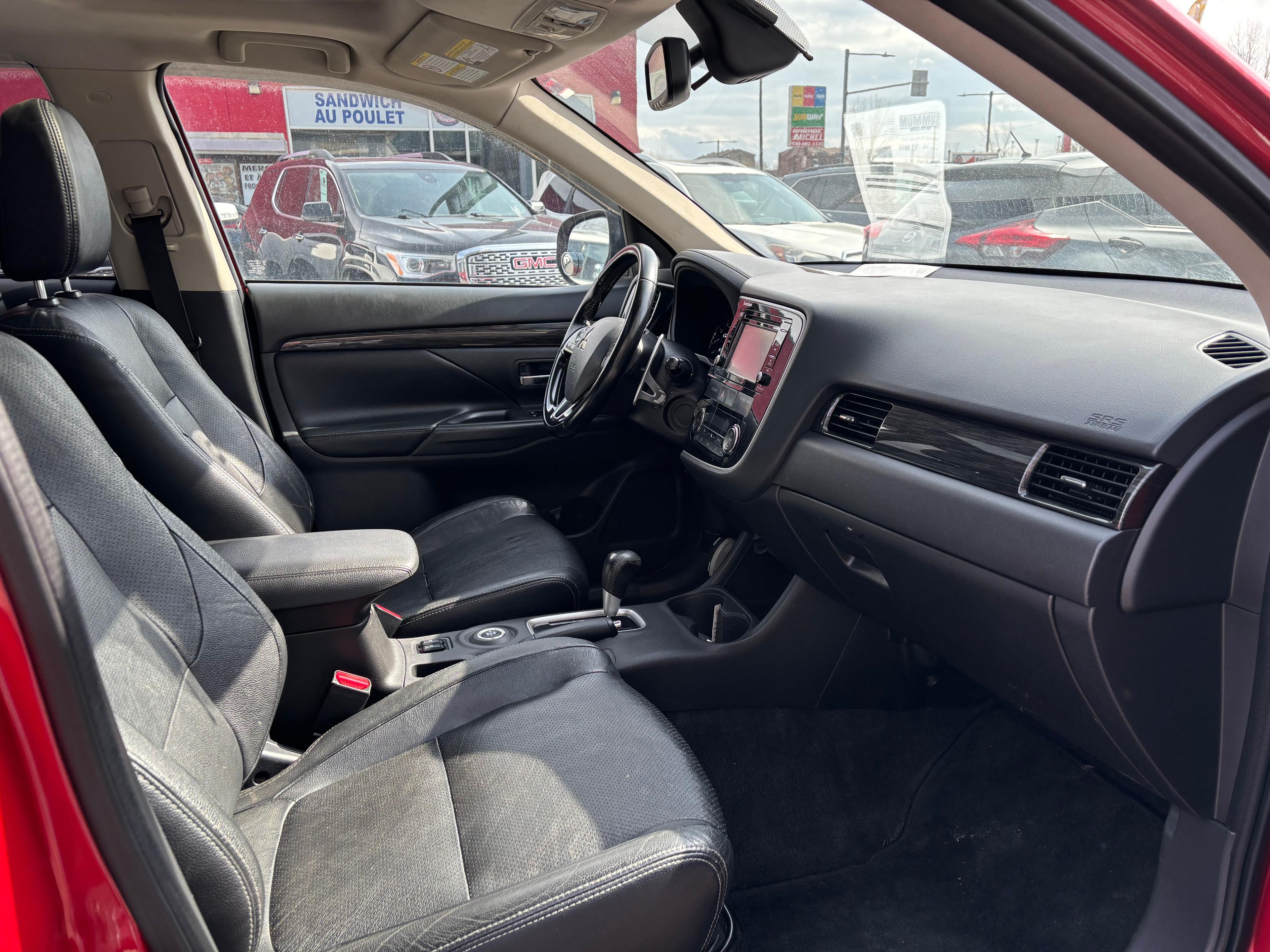 Mitsubishi Outlander 2016 - Image 18