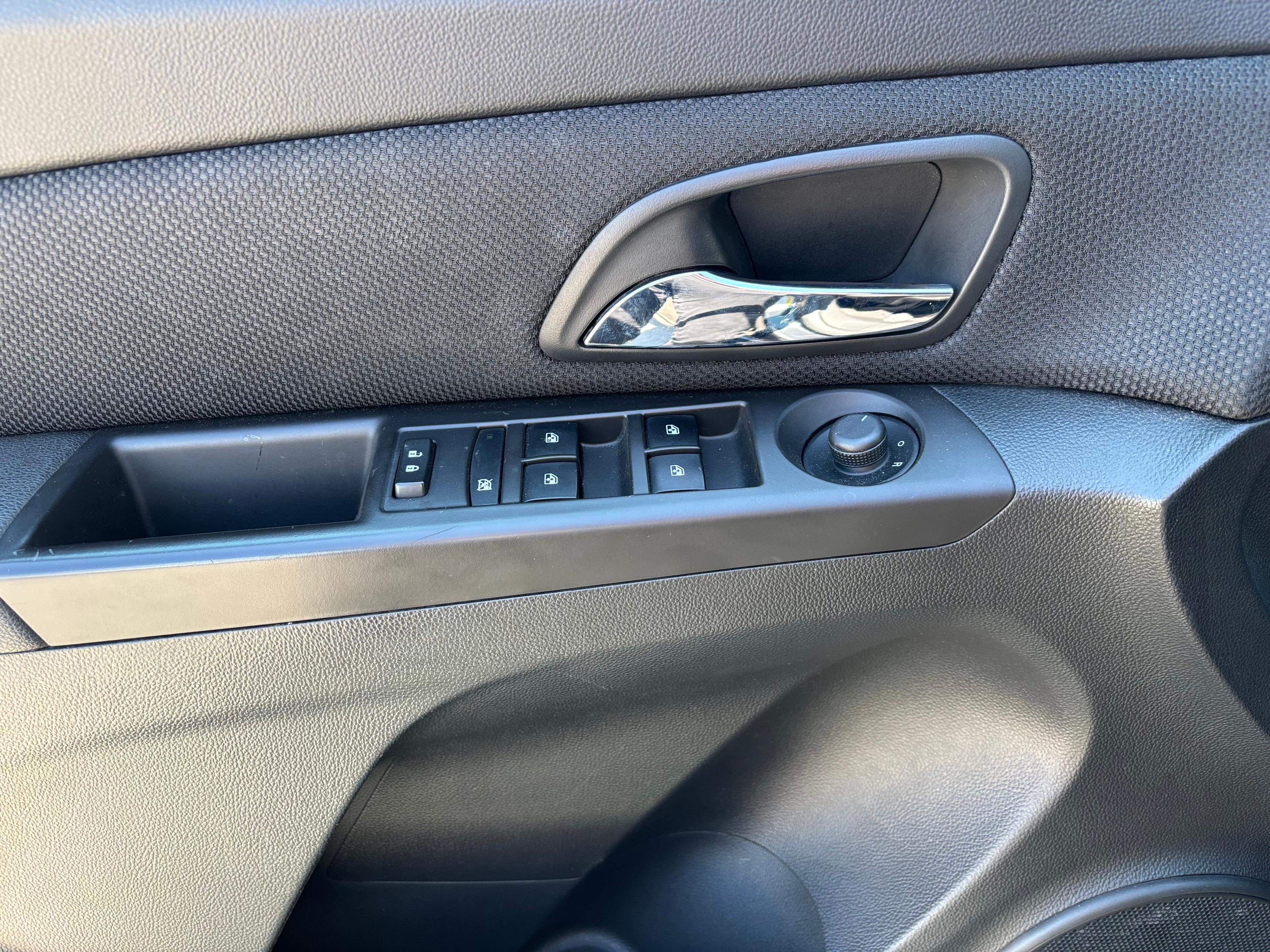 Chevrolet Cruze 2015 - Image 11