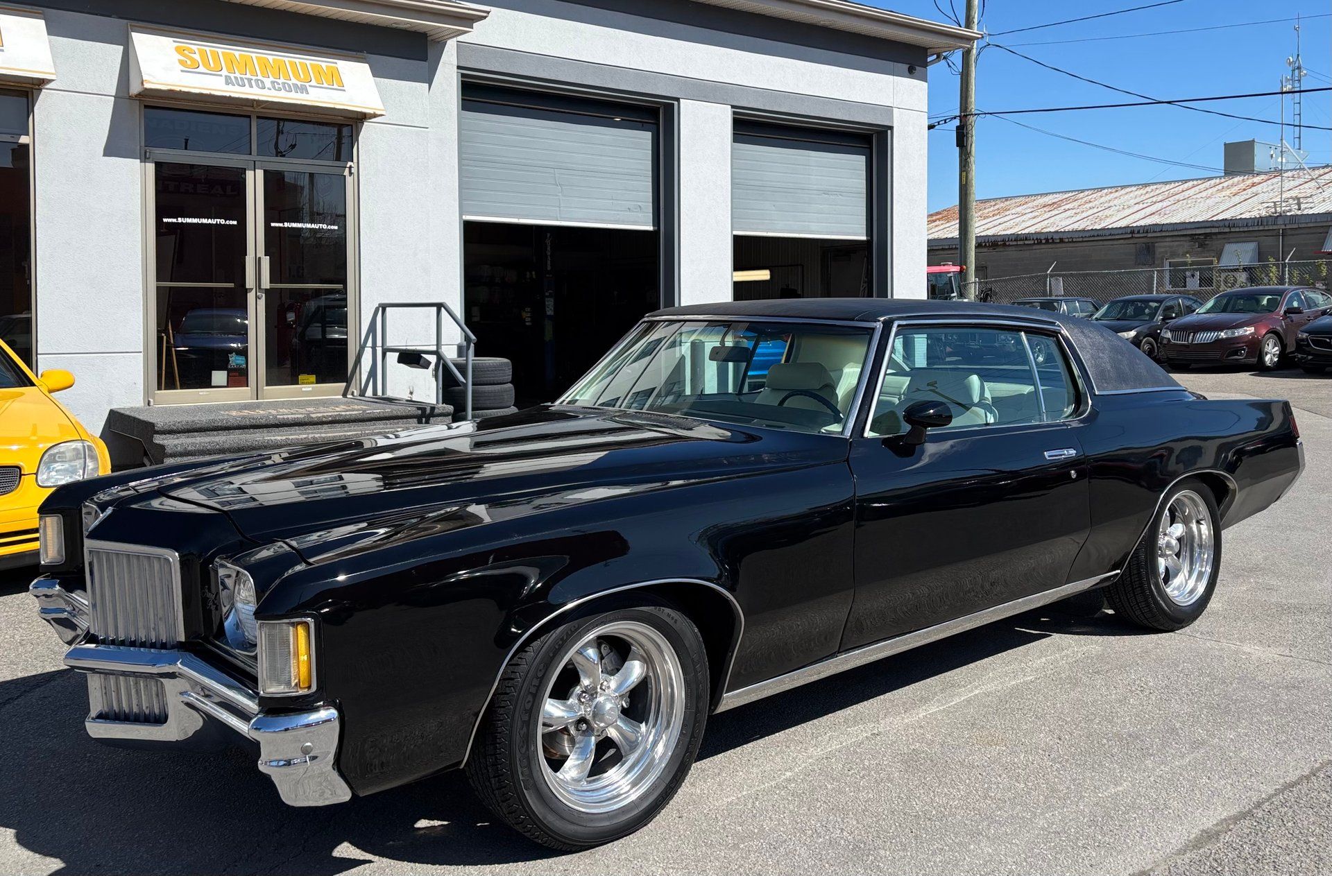 Pontiac Grand Prix 1971 - Image 2