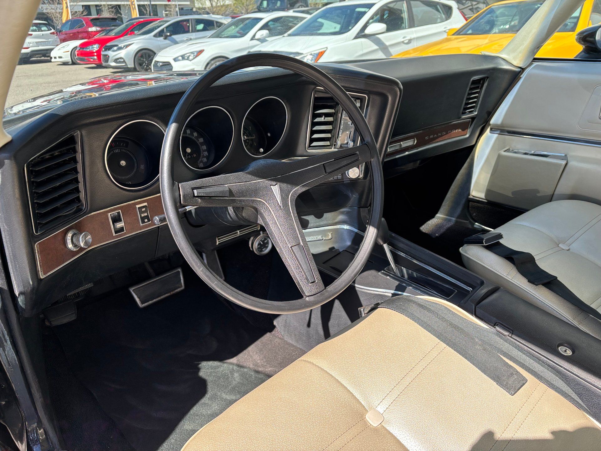 Pontiac Grand Prix 1971 - Image 24