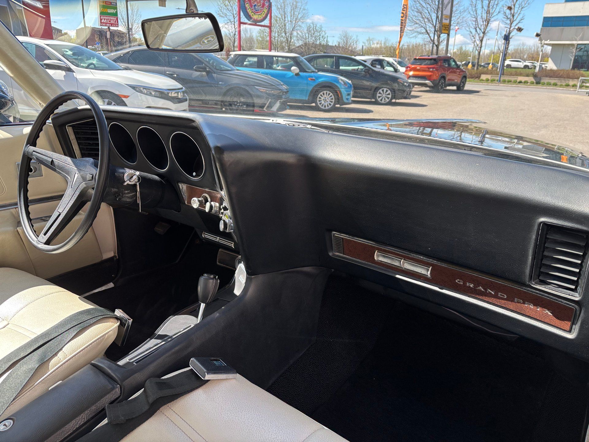 Pontiac Grand Prix 1971 - Image 26