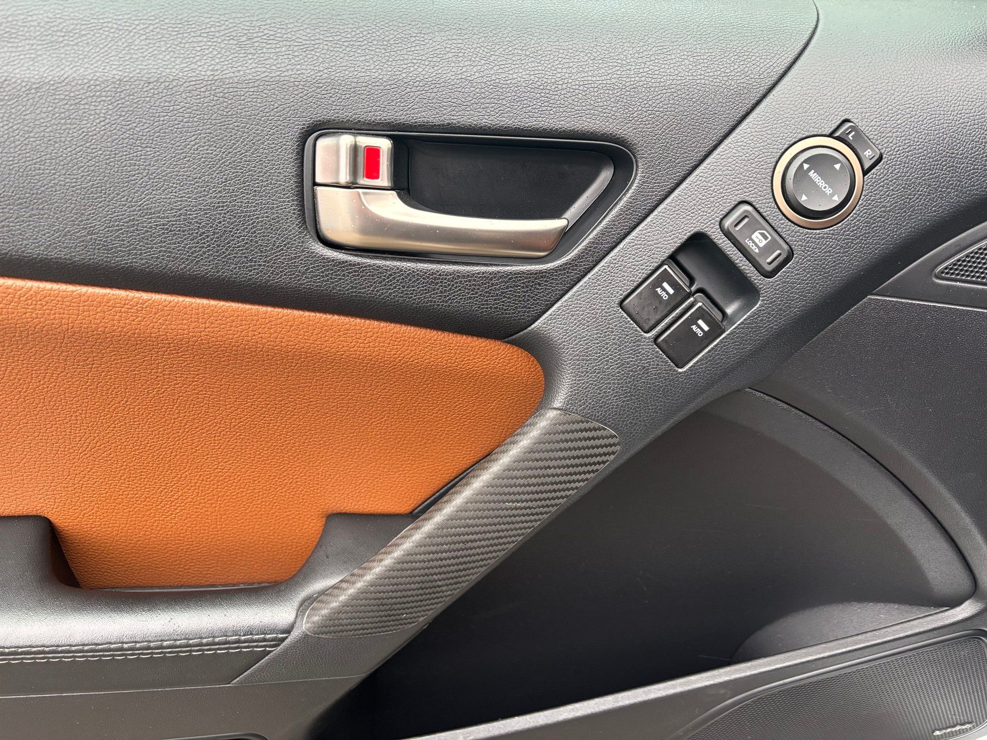 Hyundai Genesis Coupe 2016 - Thumbnail 12