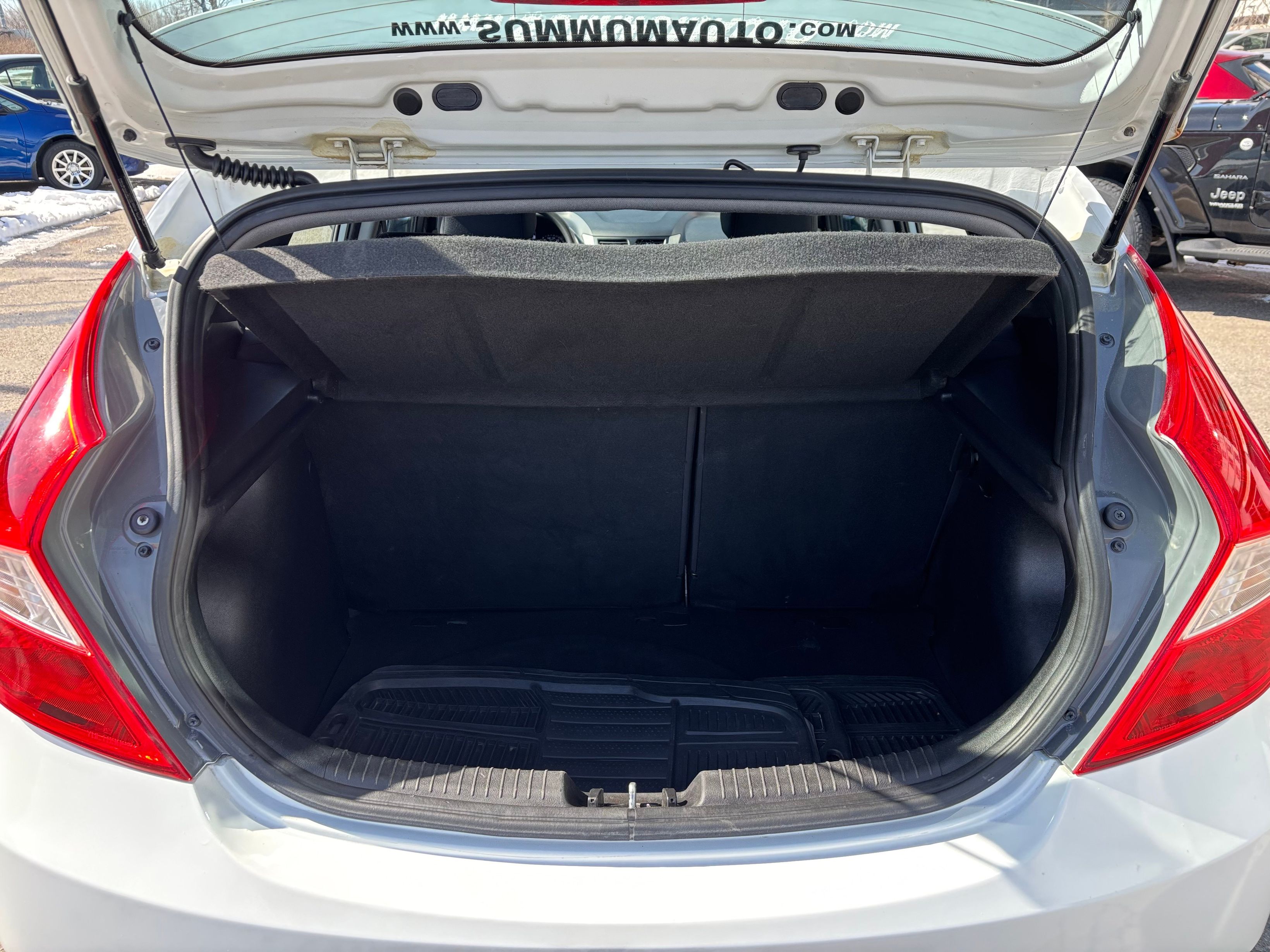 Hyundai Accent 2016 - Thumbnail 20