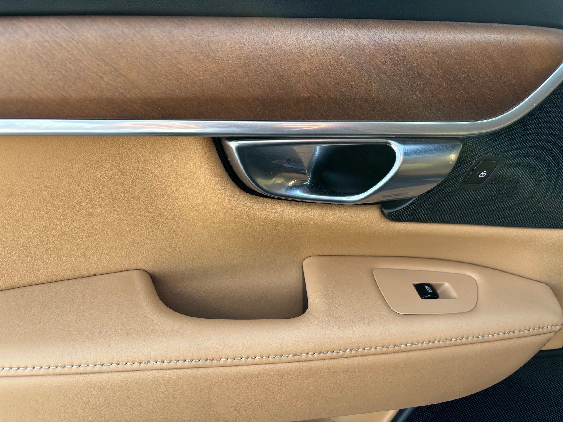 Volvo S90 2017 - Thumbnail 25