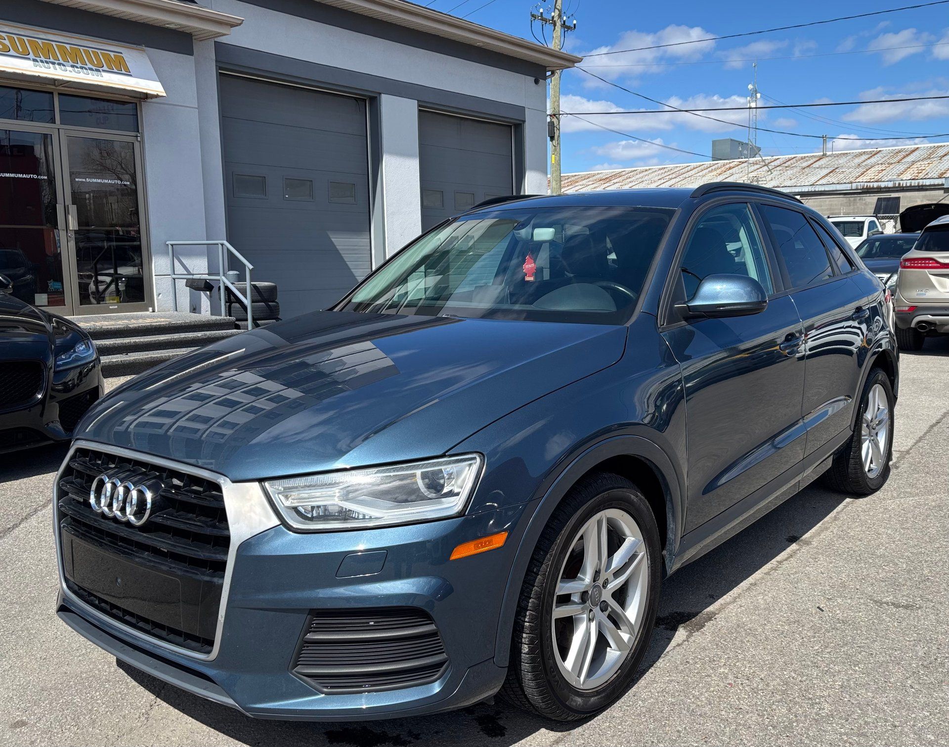 Audi Q3 2016 - Image 1