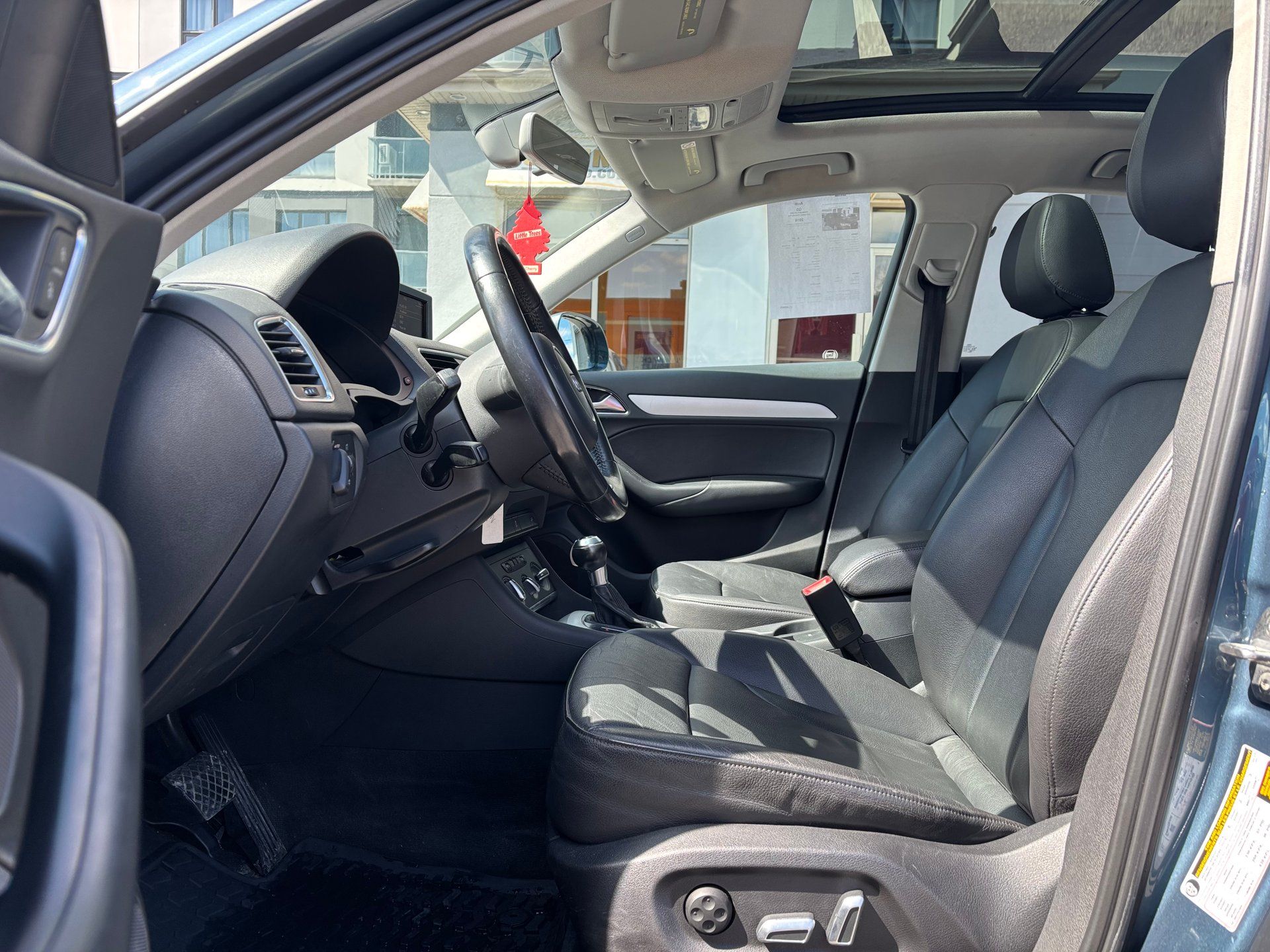 Audi Q3 2016 - Image 11