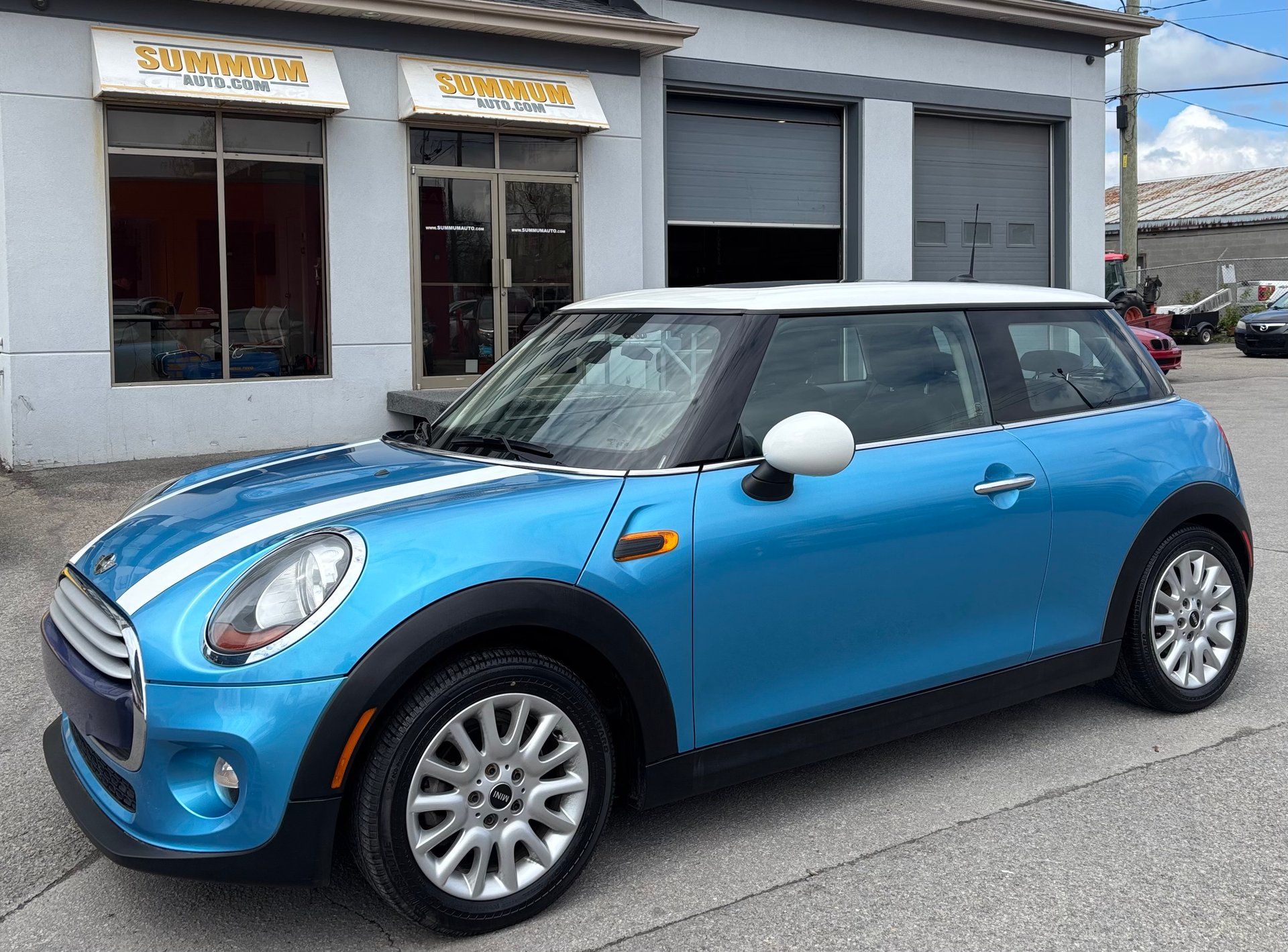 Mini Cooper 2015 - Image 2