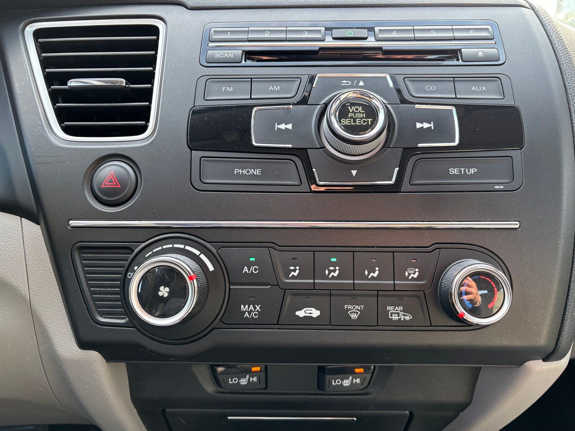 Honda Civic 2014 - Image 17