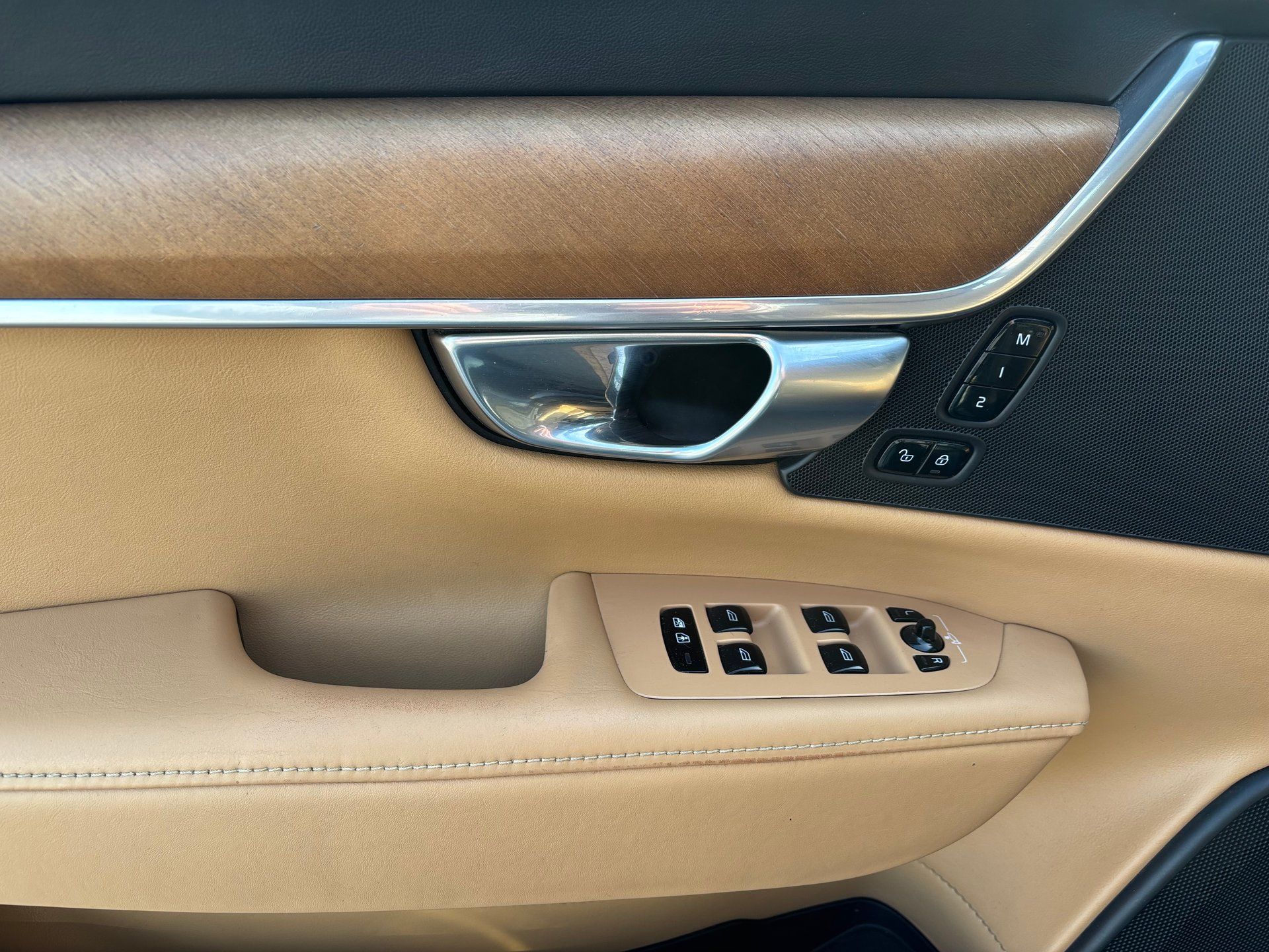 Volvo S90 2017 - Image 12