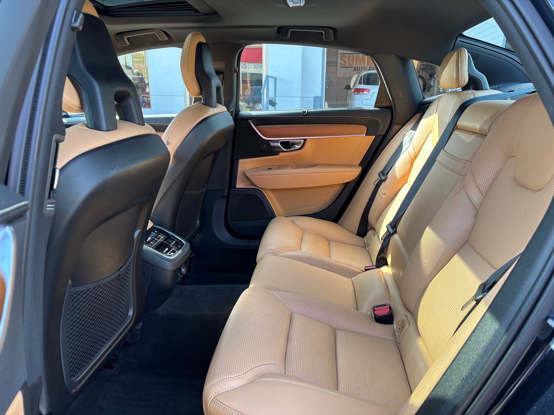 Volvo S90 2017 - Image 21