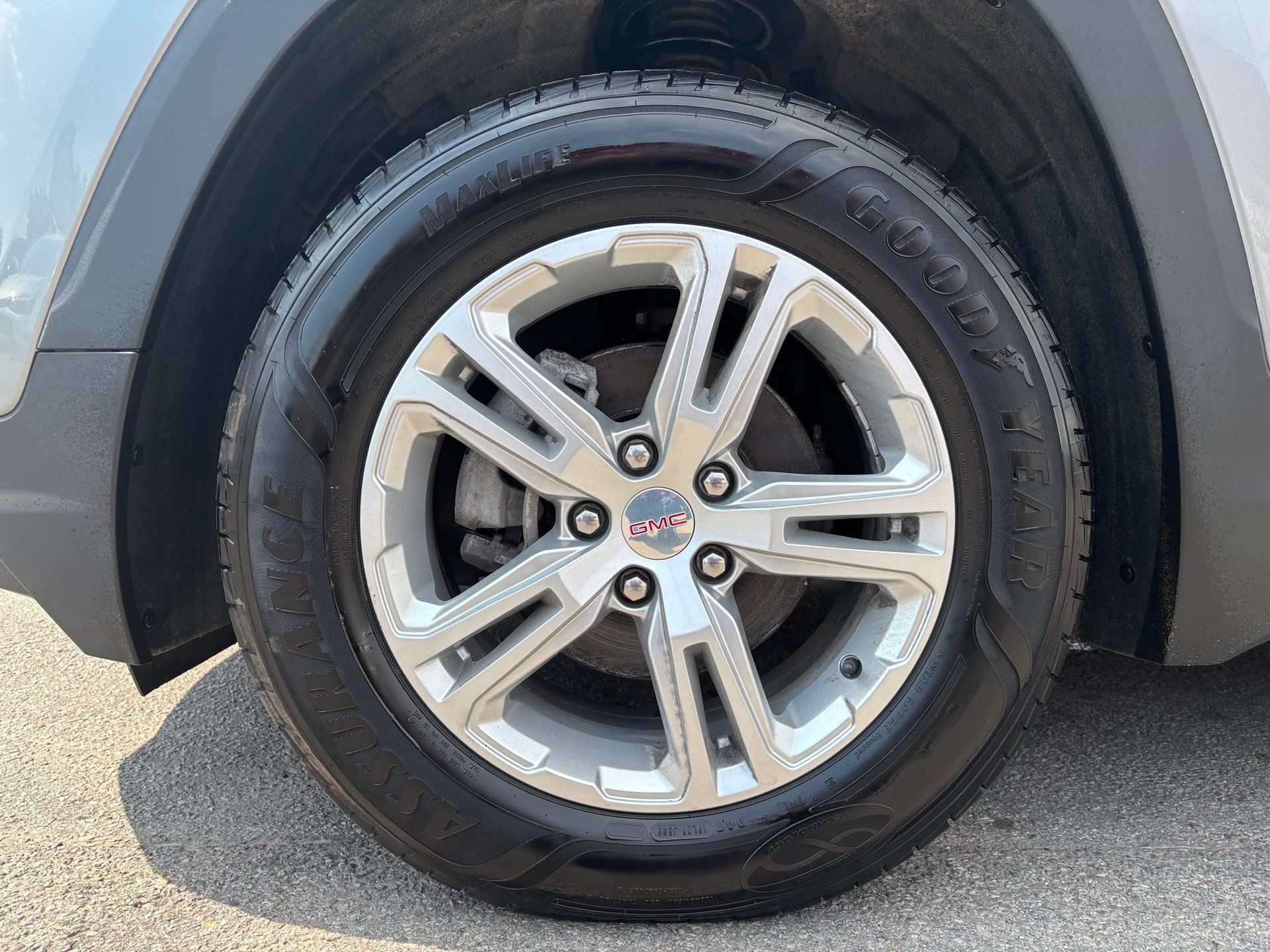 GMC Terrain 2023 - Image 15