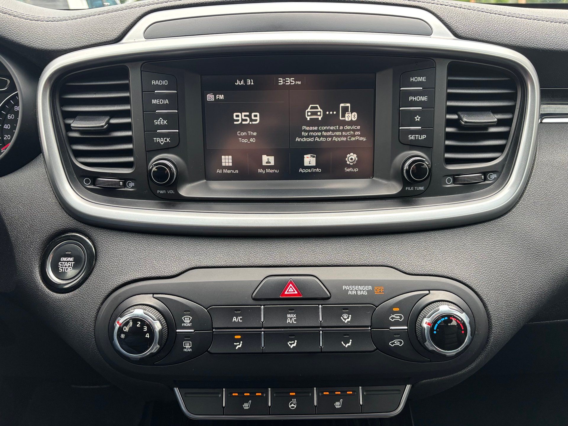 Kia Sorento 2019 - Image 17
