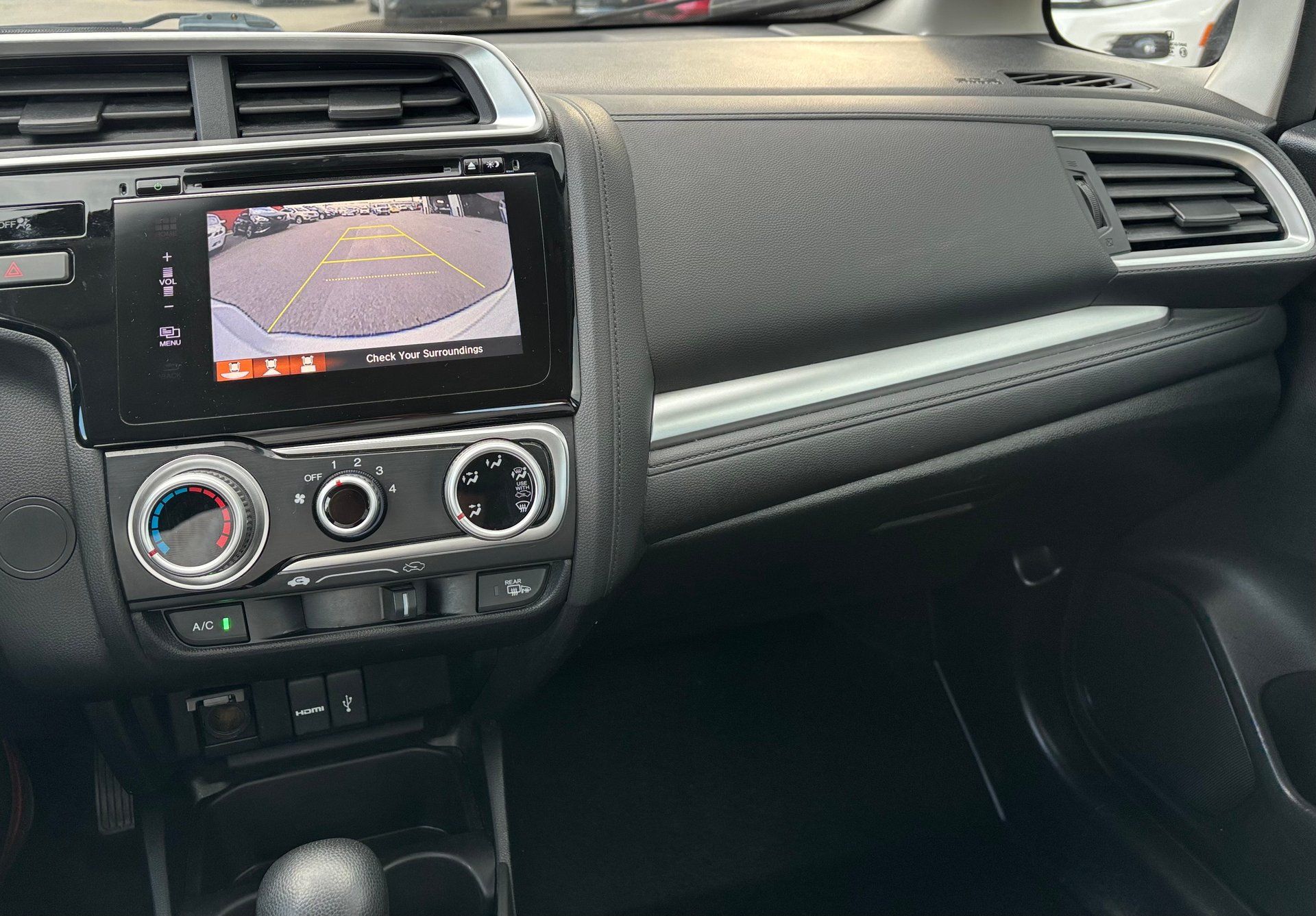 Honda Fit 2016 - Image 19