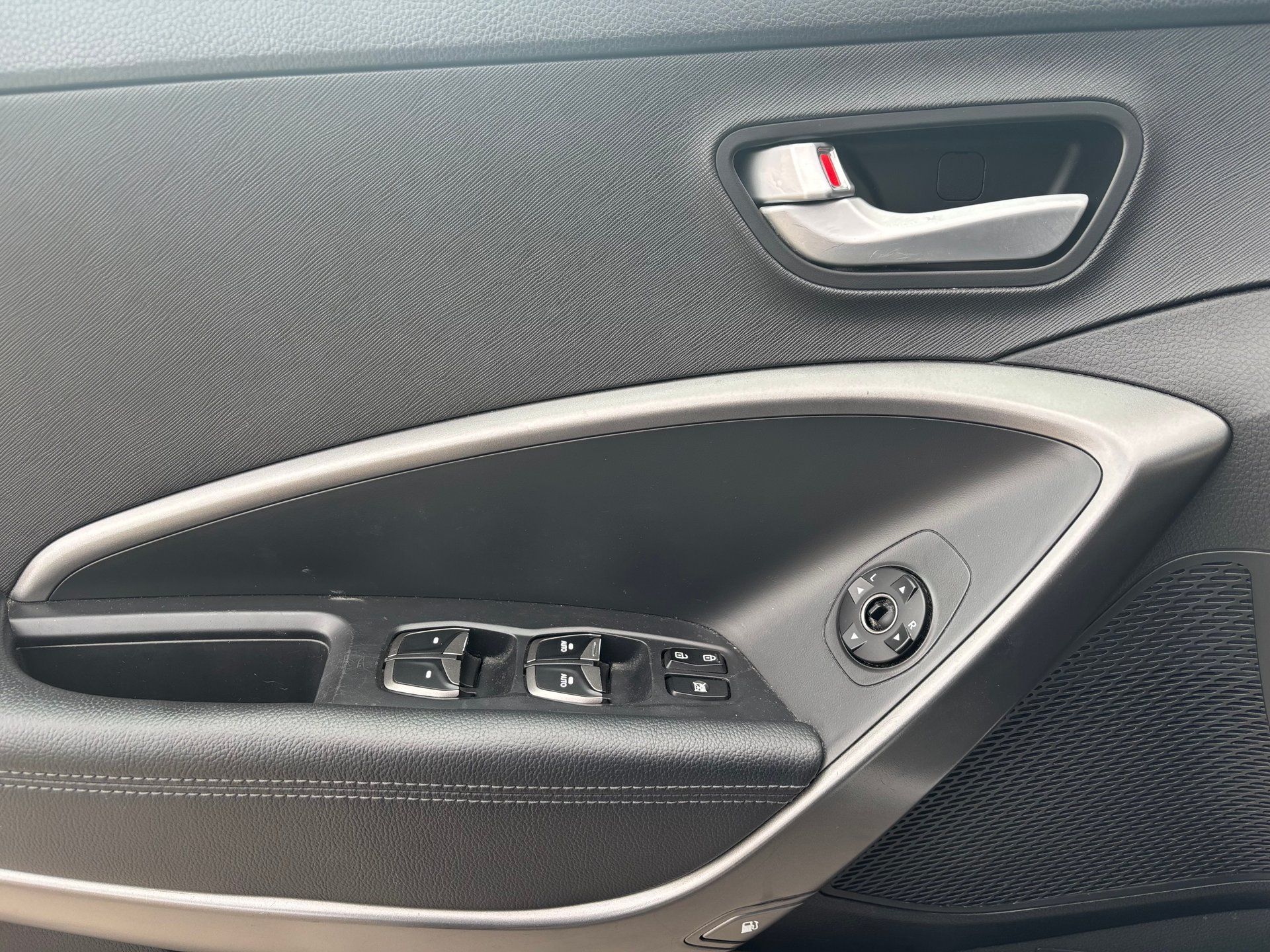 Hyundai Santa Fe Sport 2017 - Image 9