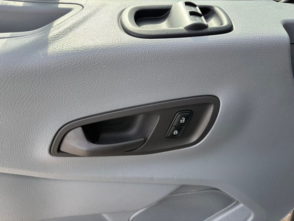 Ford Transit-150 2018 - Image 13