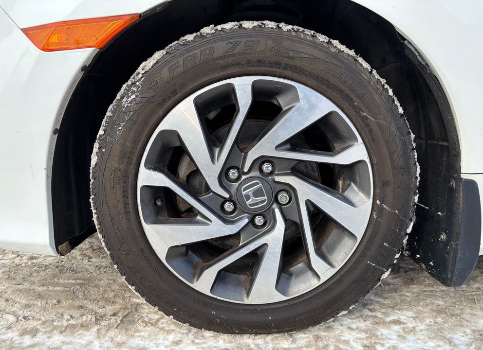 Honda Civic 2016 - Image 10