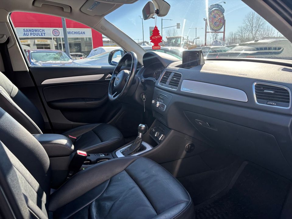 Audi Q3 2016 - Image 18