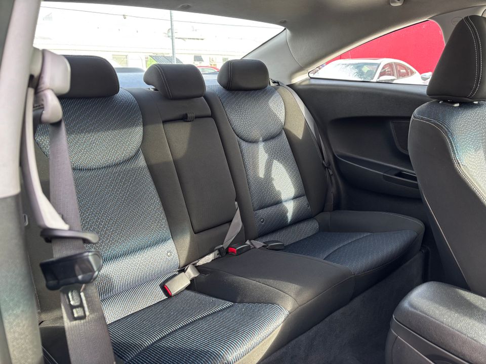 Hyundai Elantra 2013 - Image 17