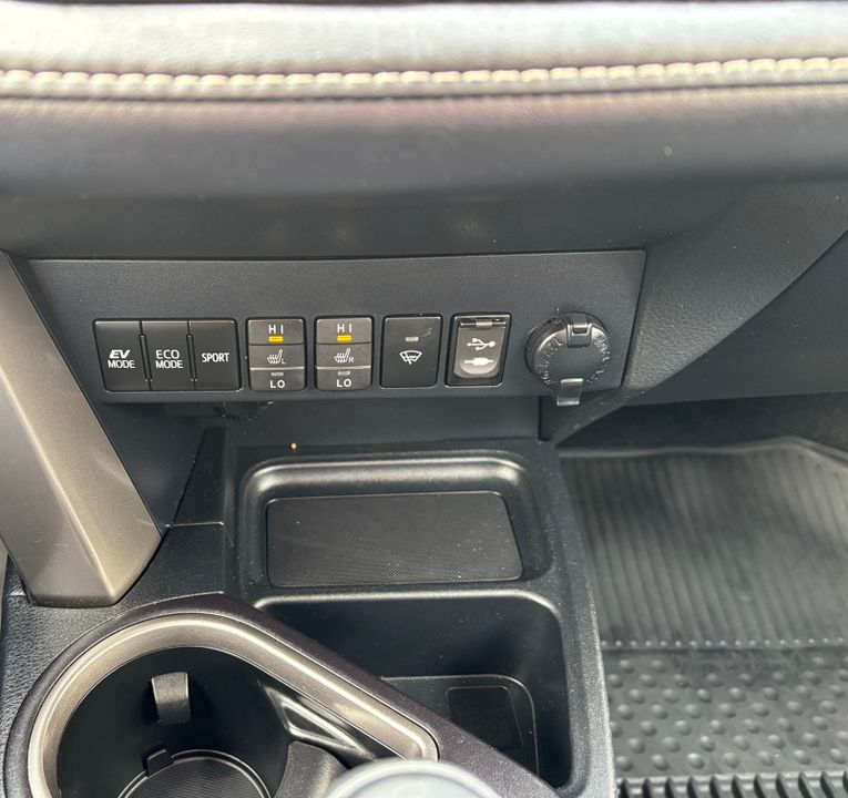 Toyota RAV4 Hybrid 2018 - Image 17