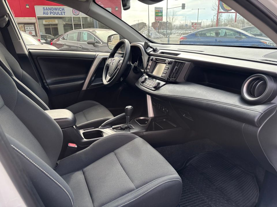 Toyota RAV4 Hybrid 2018 - Image 18