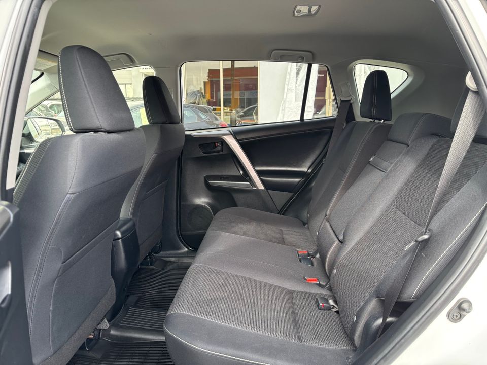 Toyota RAV4 Hybrid 2018 - Image 19