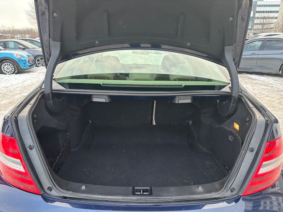 Mercedes-Benz C 300 2014 - Image 21
