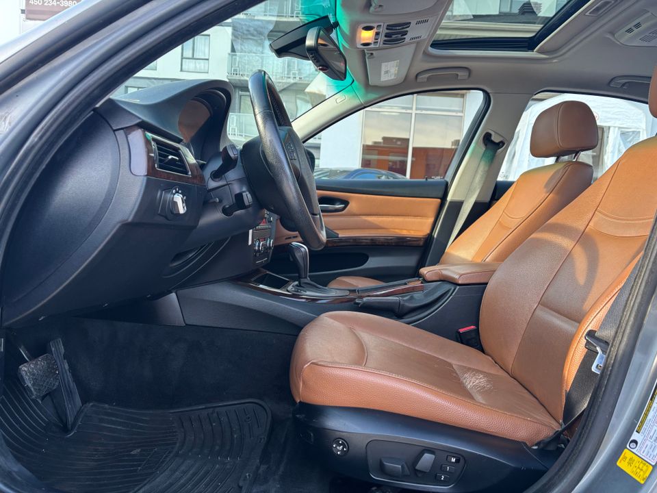 BMW 3 Series 2010 - Image 12