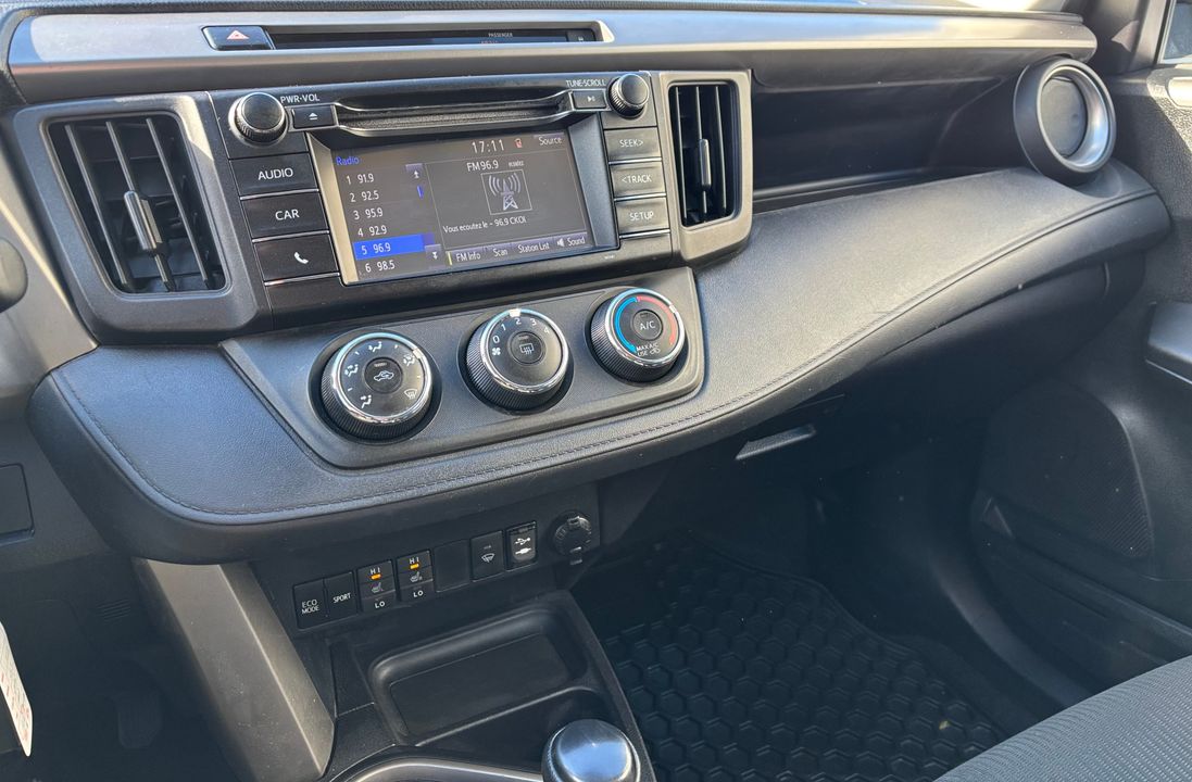 Toyota RAV4 2016 - Image 17