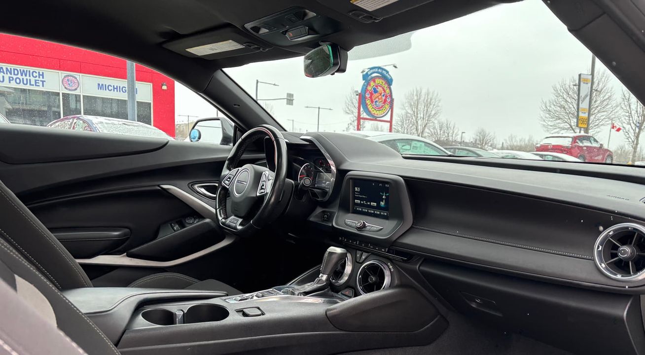 Chevrolet Camaro 2017 - Image 17