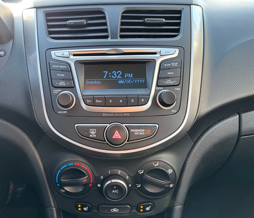 Hyundai Accent 2017 - Image 18