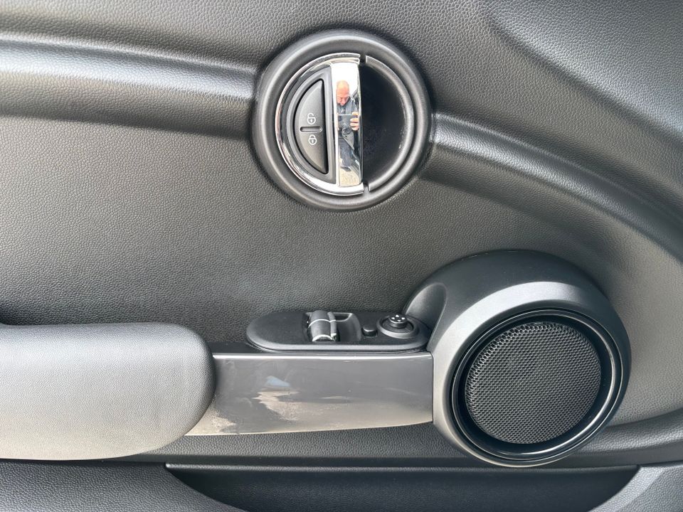 Mini Cooper 2015 - Image 13