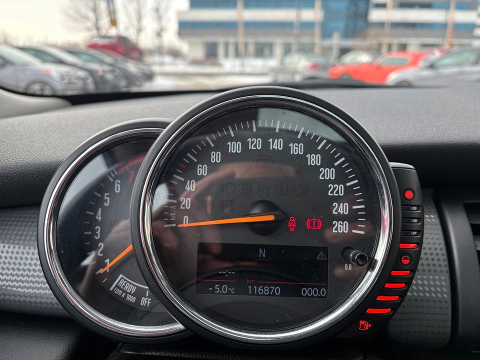 Mini Cooper 2015 - Image 16