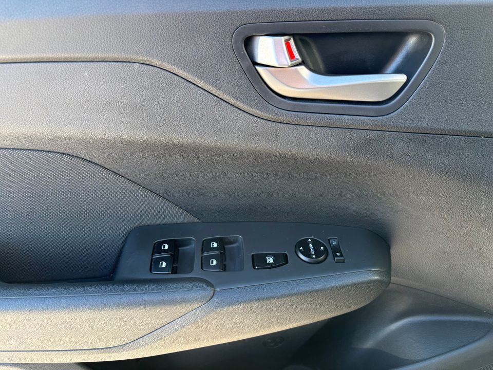 Hyundai Accent 2019 - Image 10