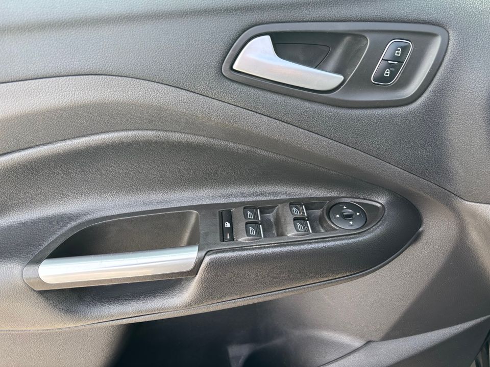 Ford Escape 2017 - Image 12