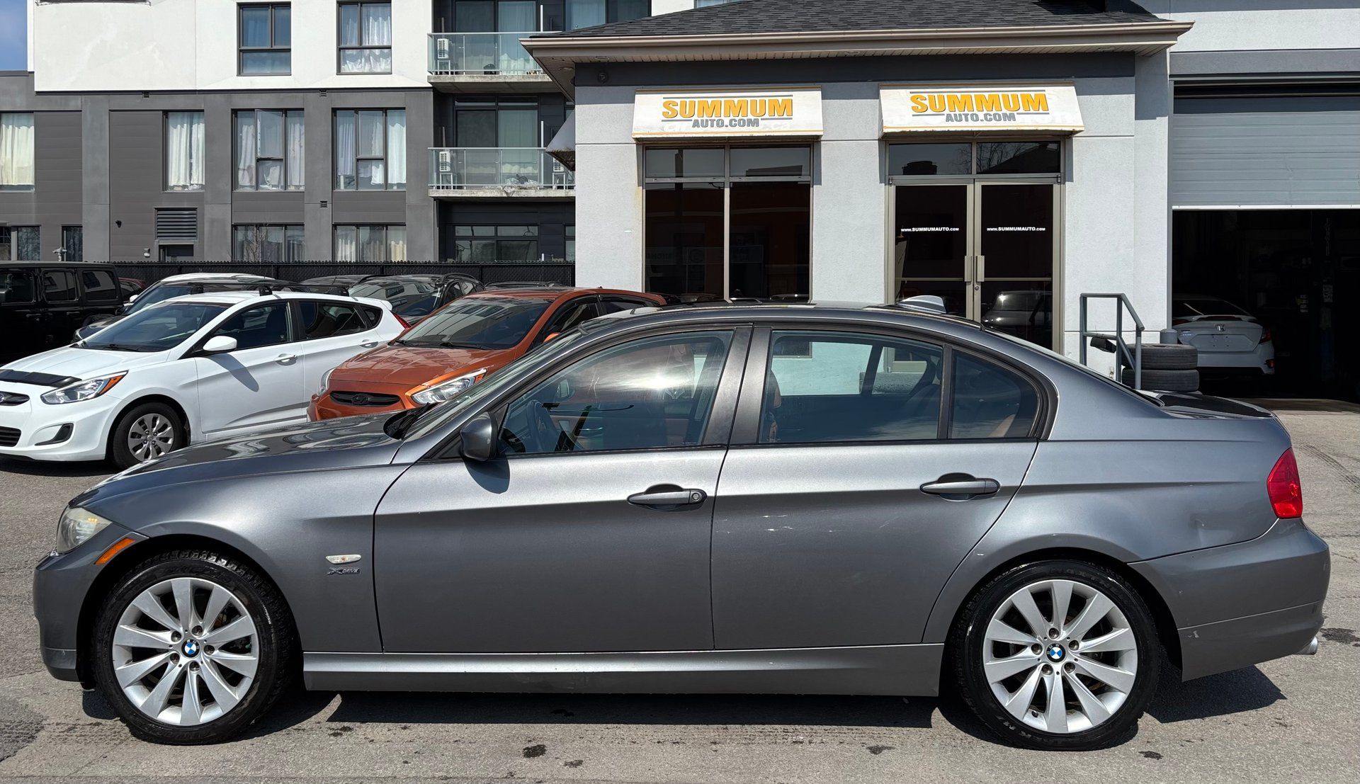 BMW 3 Series 2010 - Thumbnail 3