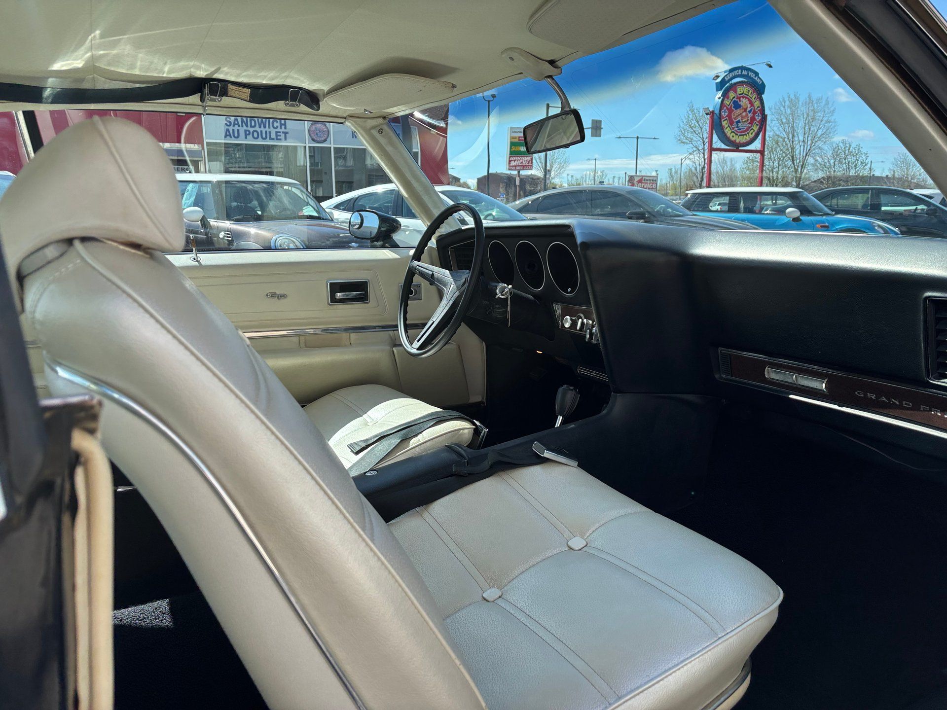 Pontiac Grand Prix 1971 - Thumbnail 25