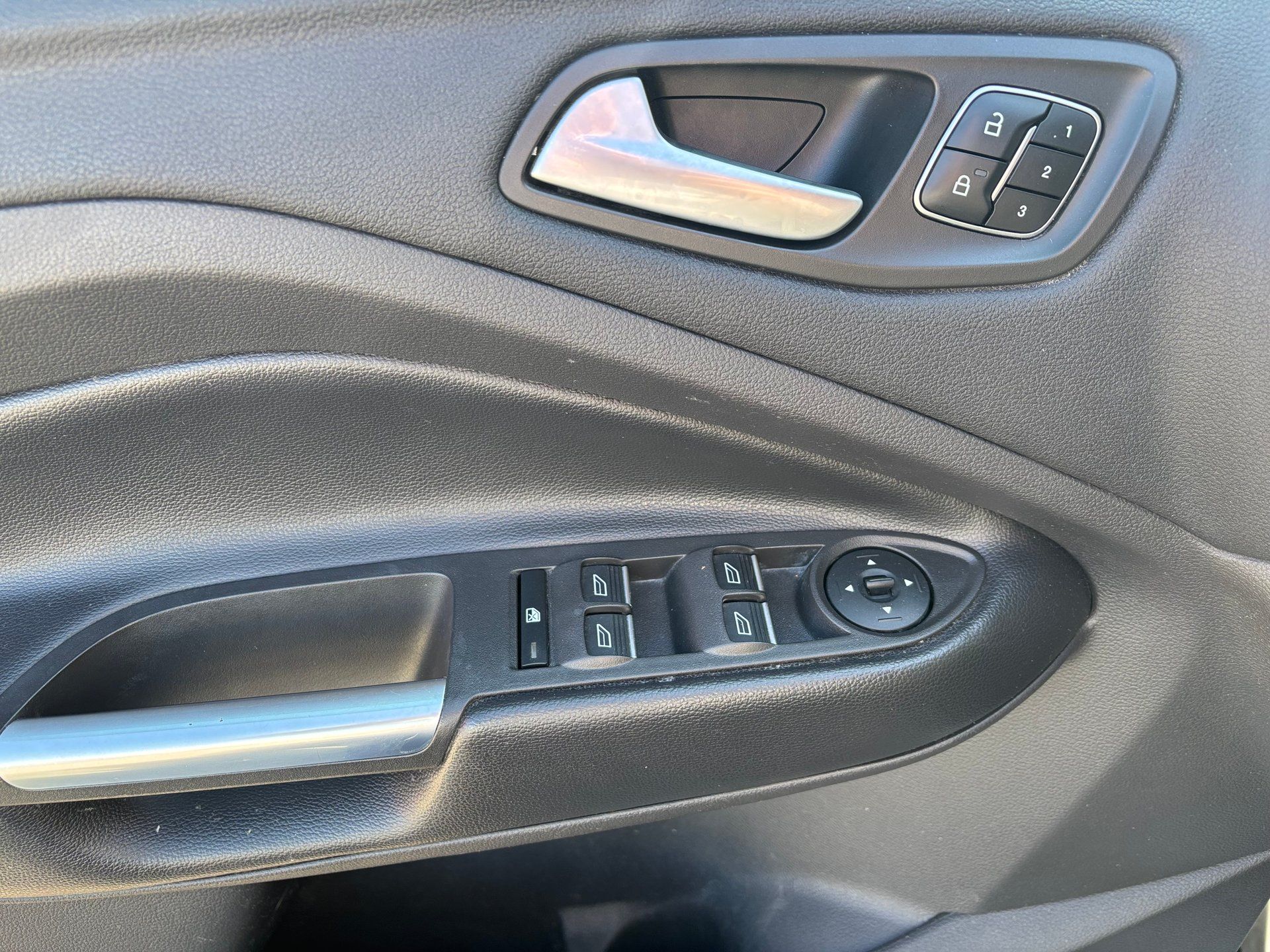 Ford Escape 2018 - Thumbnail 11